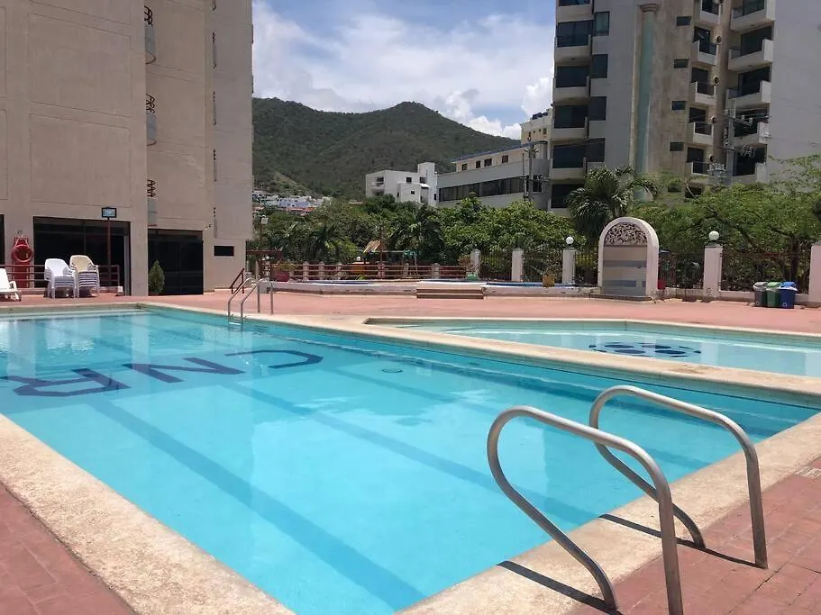 Apartment Hermoso Con Piscina Y Playa Al Lado Del Comercio Del Rodadero Gaira